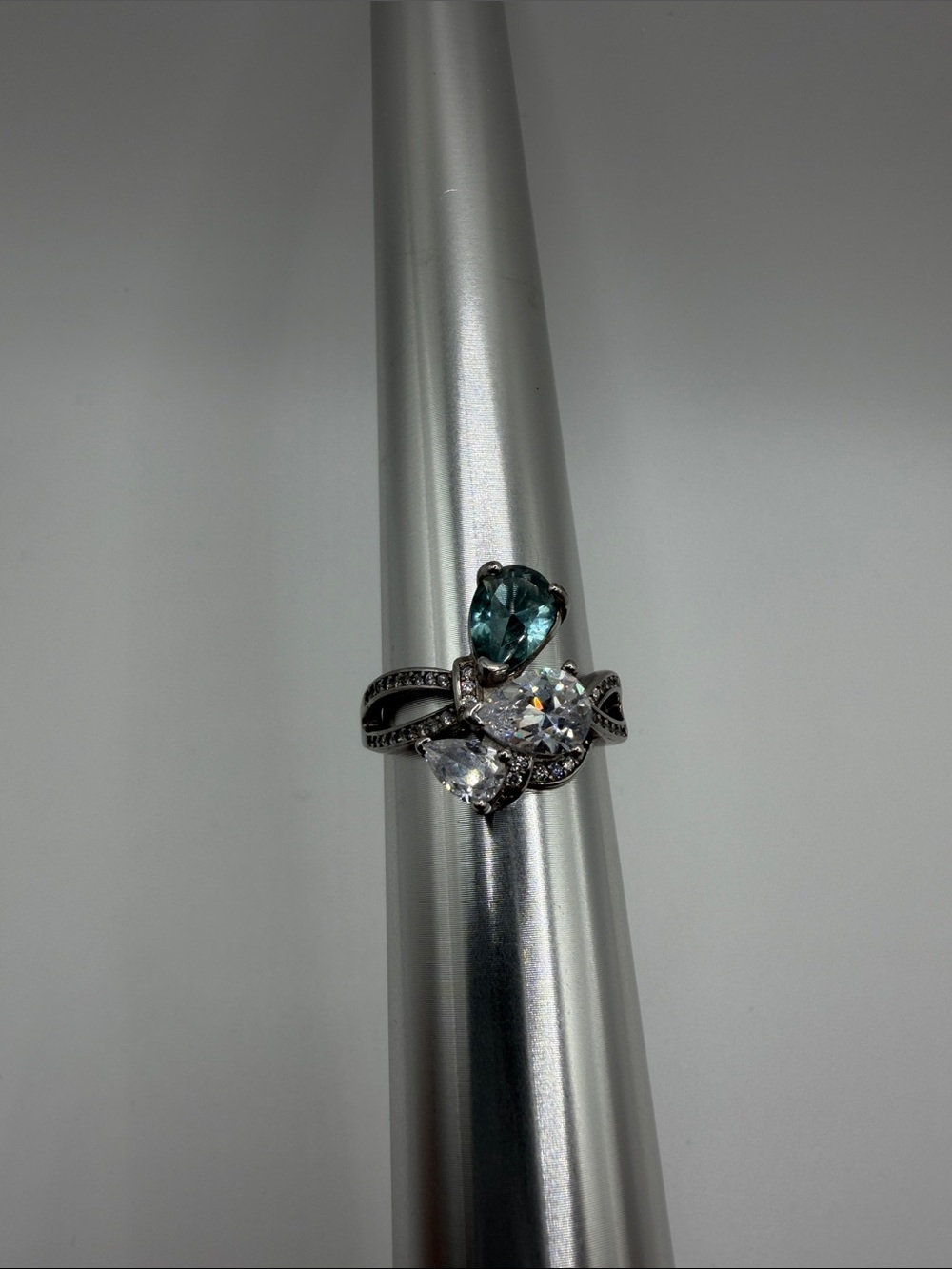 Sterling Silver 925 Blue and Clear Gemstone ring size 7.5